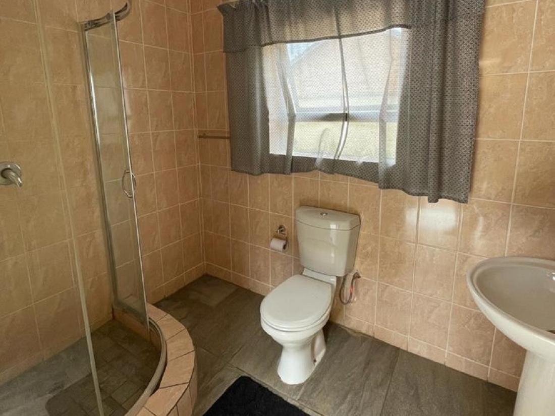 Готель Khutsong Guests House Бургерсфорт Екстер'єр фото